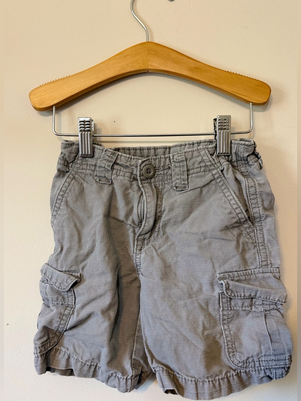 Gumballs | Toddler Cargo Shorts in Light Gray | Size 2T